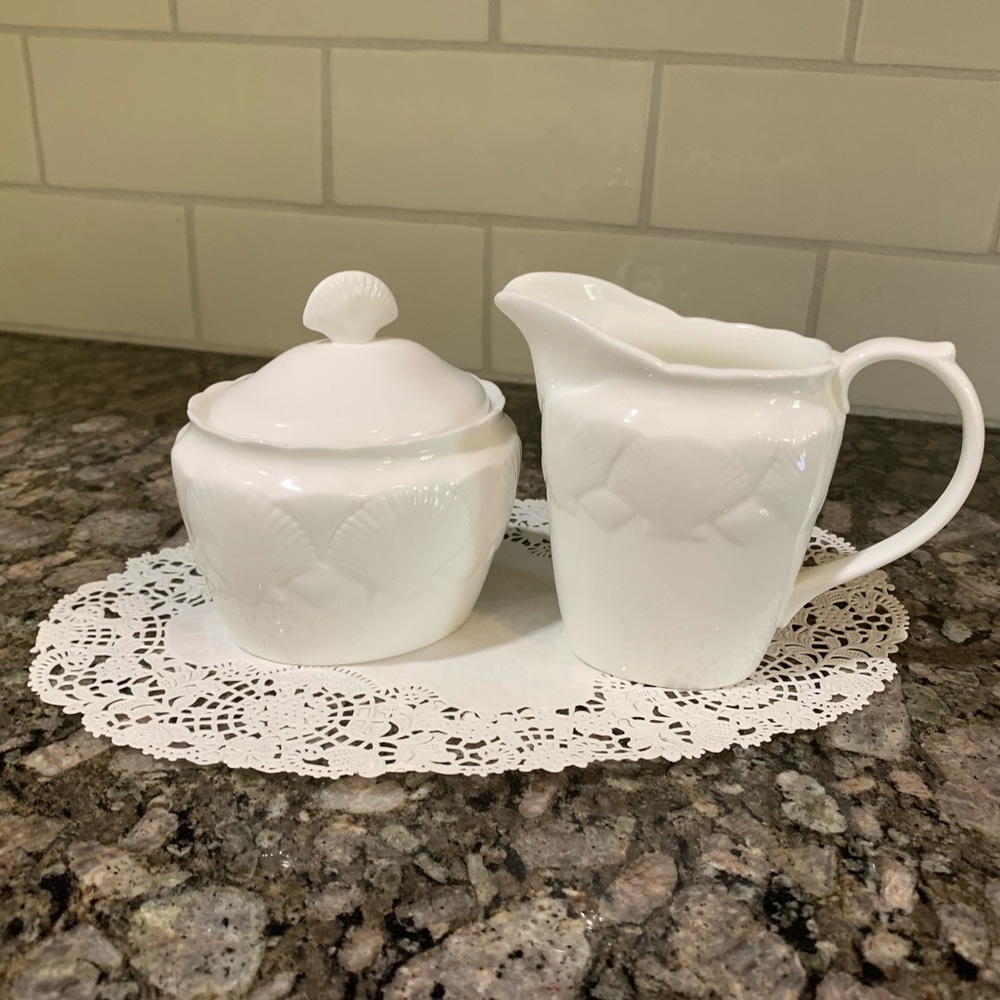 Wedgewood “Oceanside” sugar and creamer set